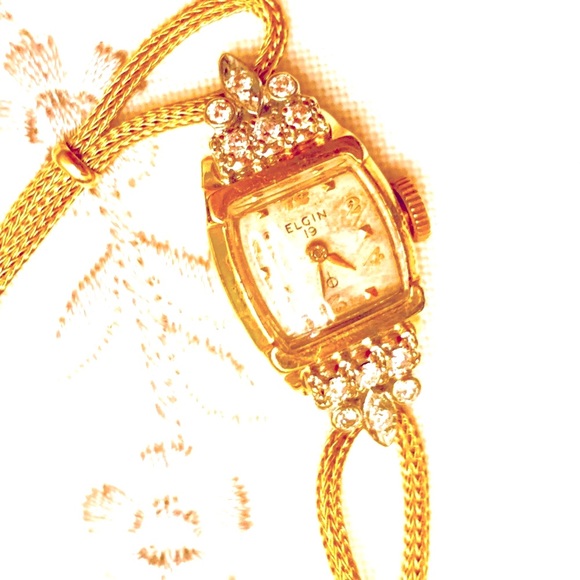 Lady Elgin Antique Watch with 12 Diamonds - Picture 5 of 8